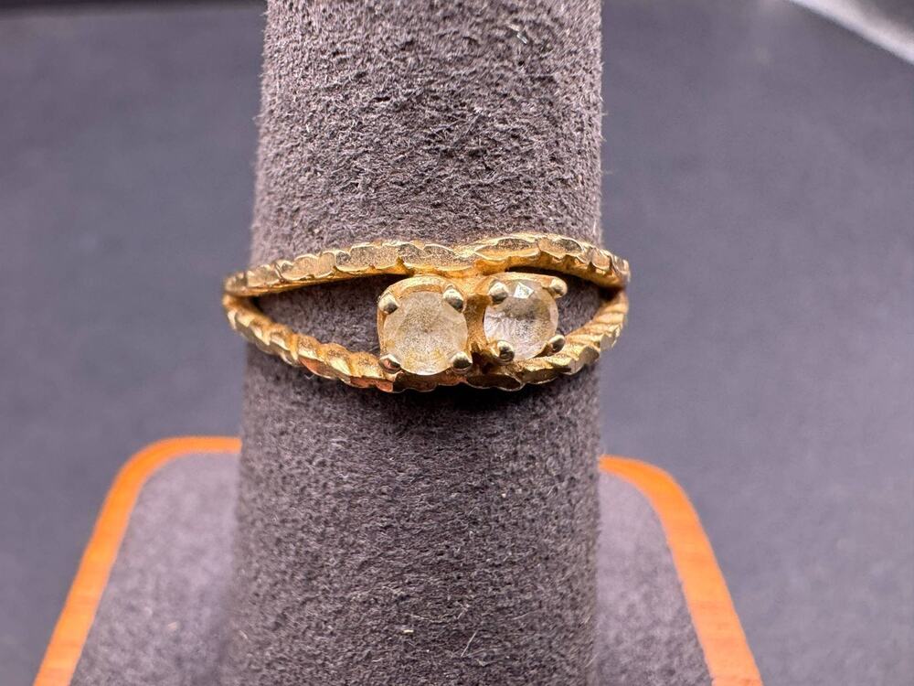 10k Yellow Gold Two-Stone Bypass Ring Textured Band Unmarked Gemstones Jewelry
